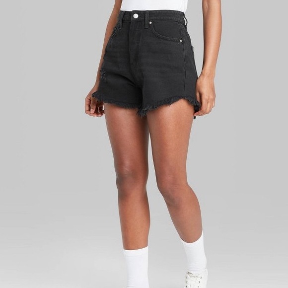 💙High-rise Frayed Black Shorts🔥 - Picture 2 of 3